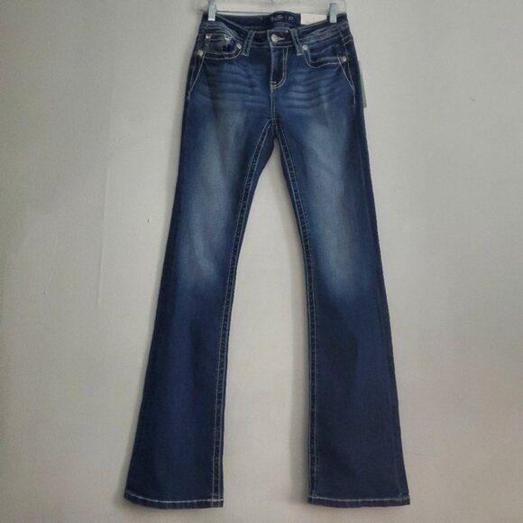 NWT Miss Me, Cross Embellished Pocket Mid-Rise Bootcut Jeans Size 25x32 - Picture 1 of 12